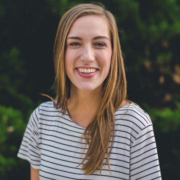 Meet your Posher, Sydnie - Picture 1 of 1